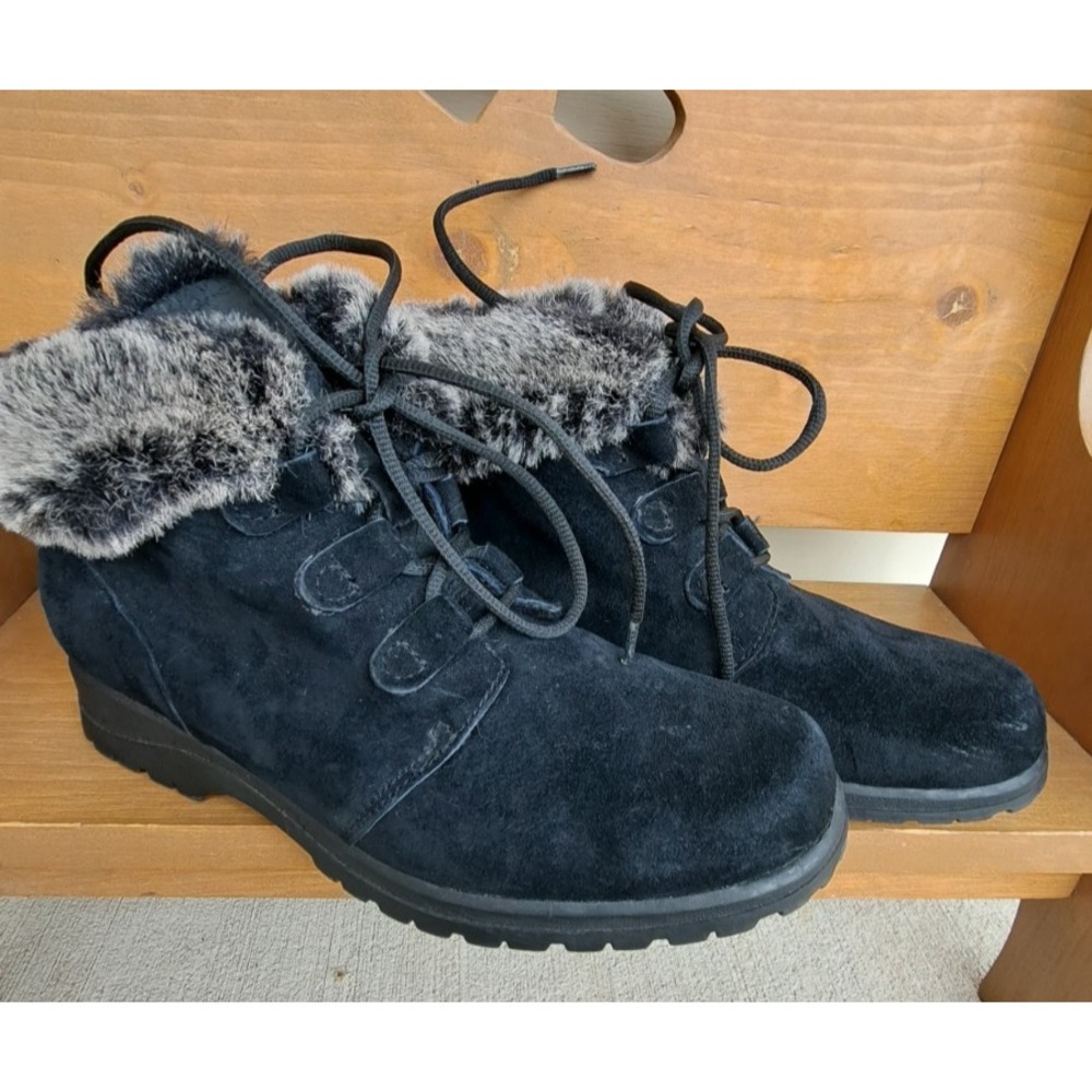 Cobbie Cuddlers Women's Size 9 M Black Suede Ankle Boots Gray Faux Fur Collar